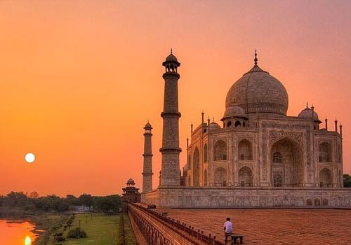 Taj Mahal Overnight Tour